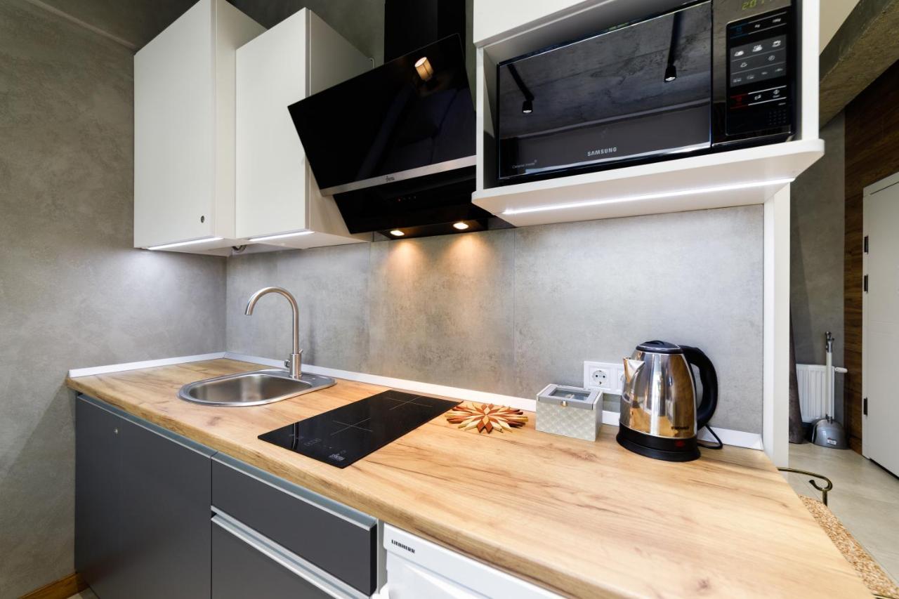 Lux Apartments Lviv Ngoại thất bức ảnh