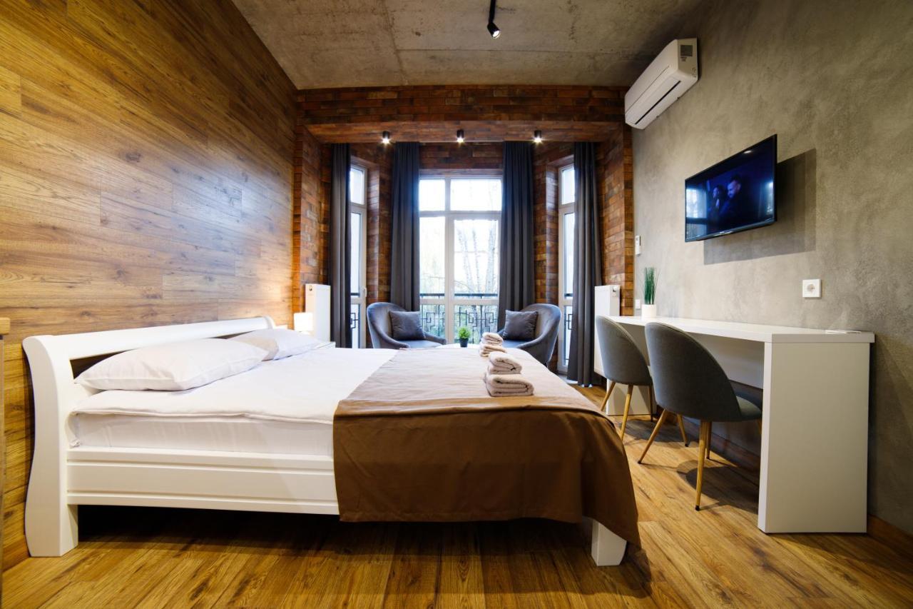 Lux Apartments Lviv Ngoại thất bức ảnh