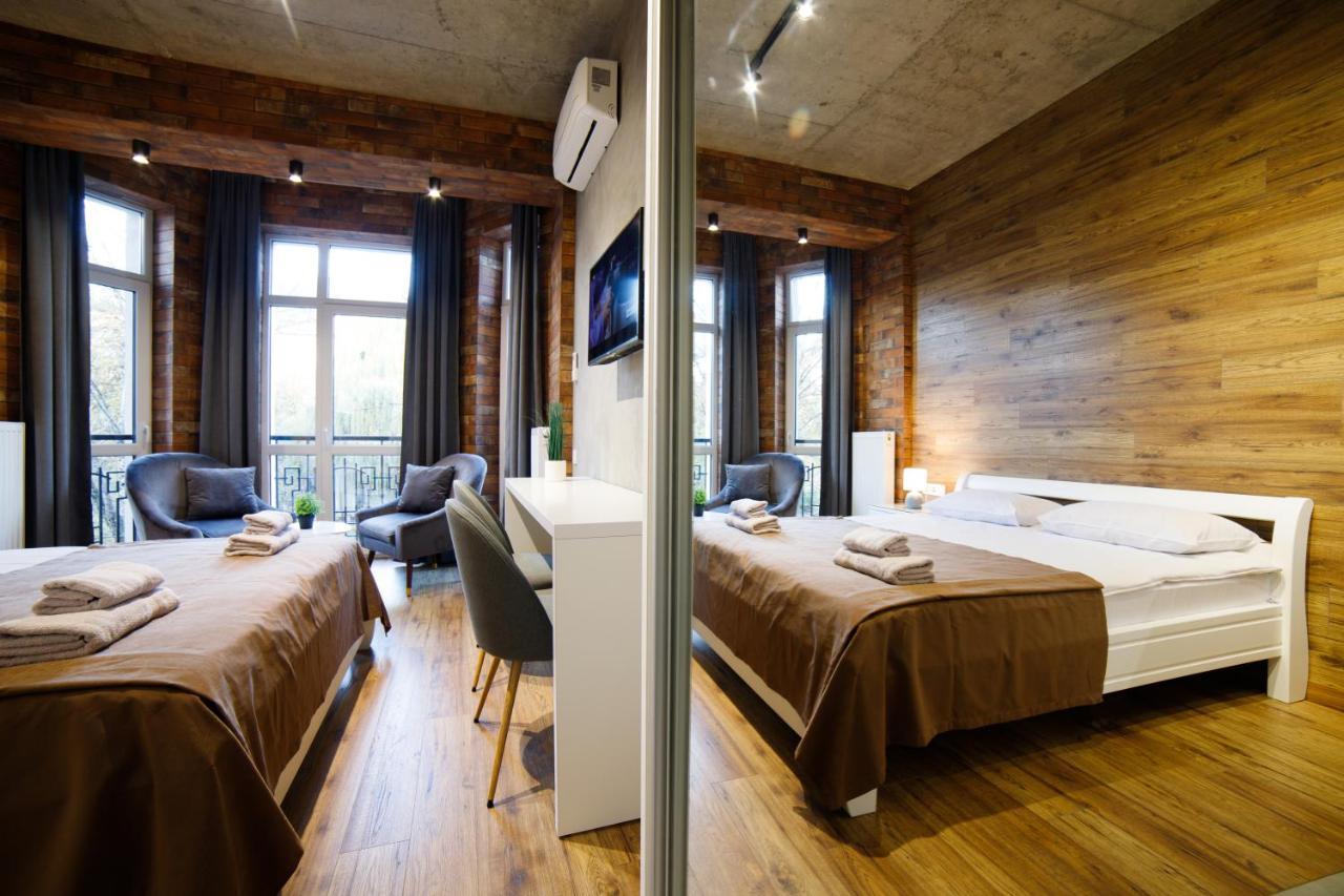 Lux Apartments Lviv Ngoại thất bức ảnh