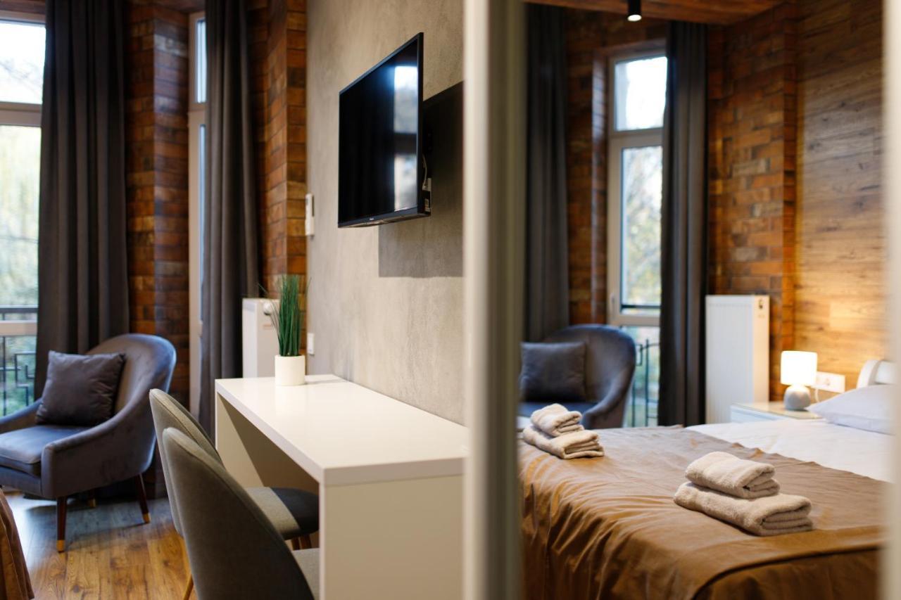 Lux Apartments Lviv Ngoại thất bức ảnh