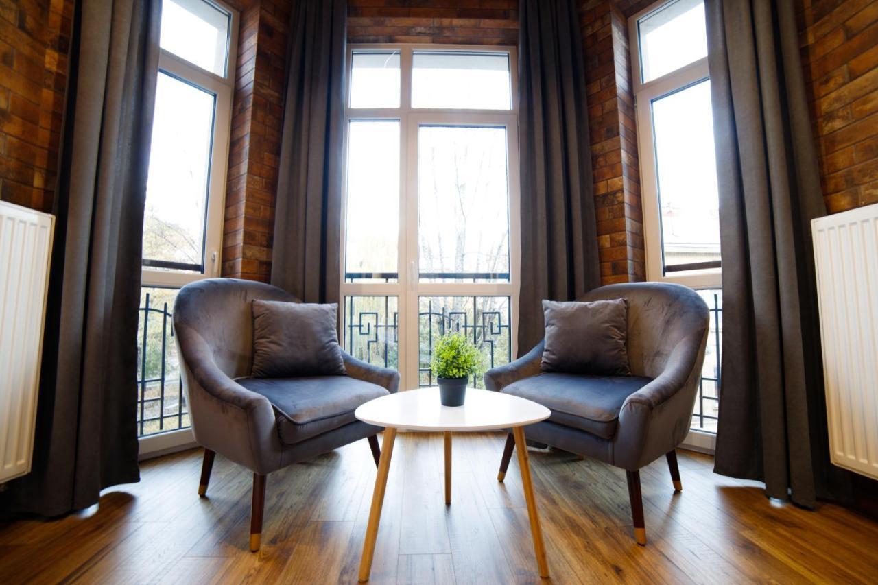 Lux Apartments Lviv Ngoại thất bức ảnh