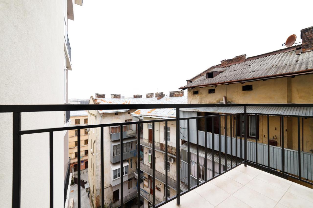 Lux Apartments Lviv Ngoại thất bức ảnh