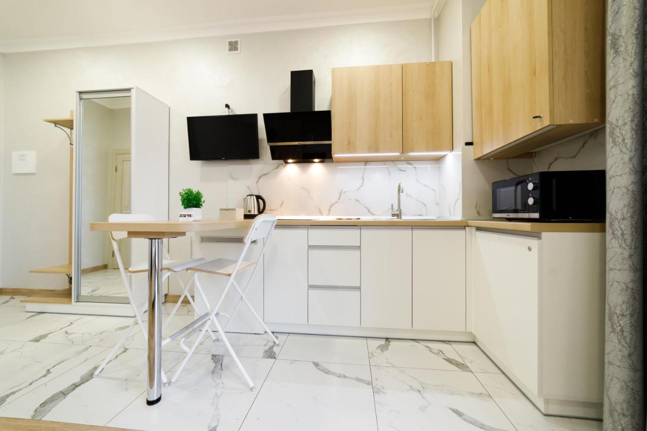 Lux Apartments Lviv Ngoại thất bức ảnh