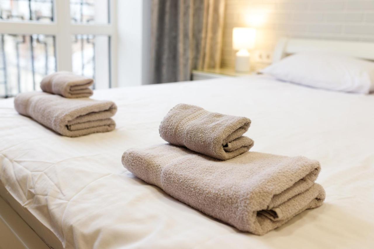 Lux Apartments Lviv Ngoại thất bức ảnh