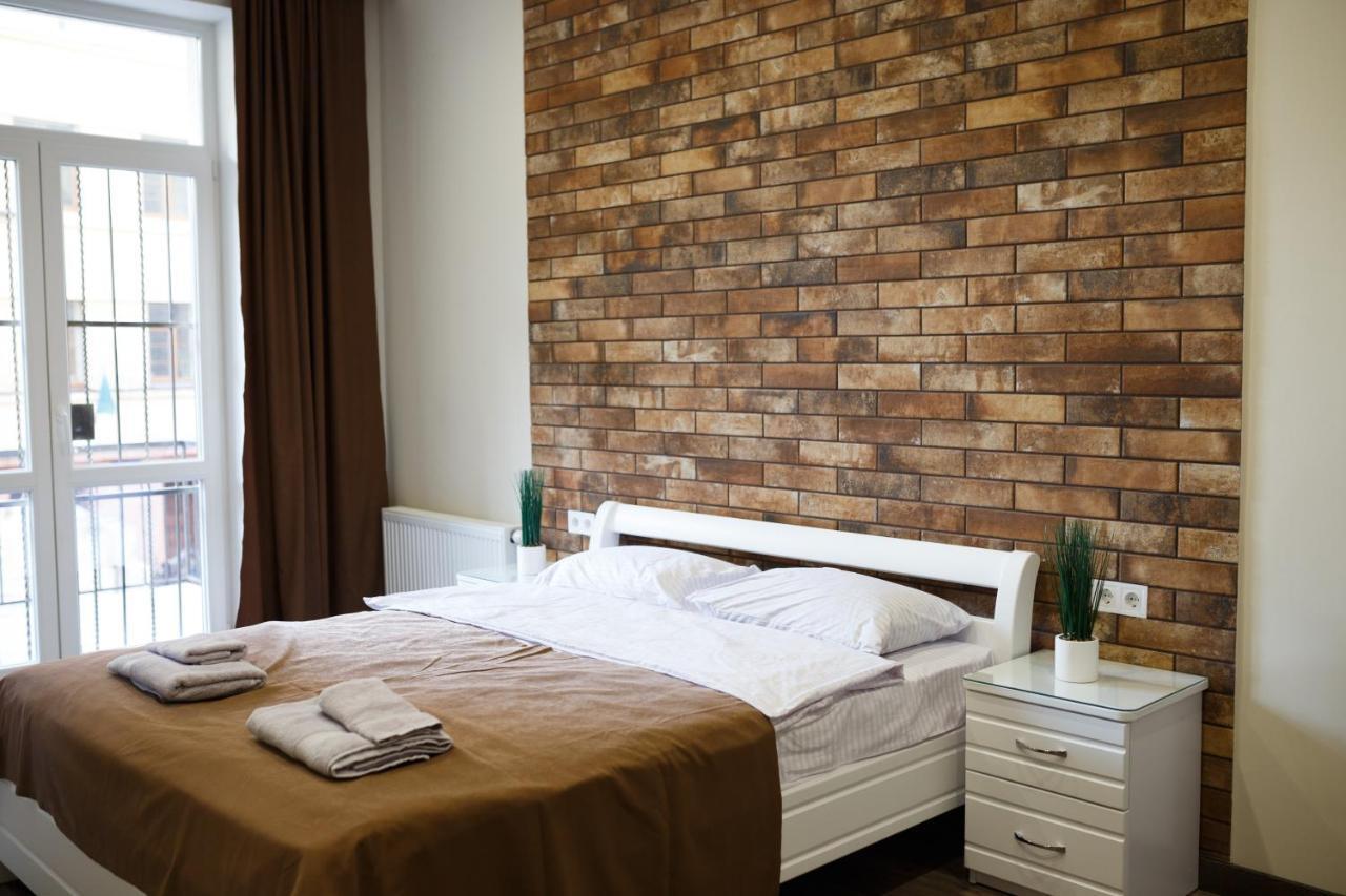 Lux Apartments Lviv Ngoại thất bức ảnh
