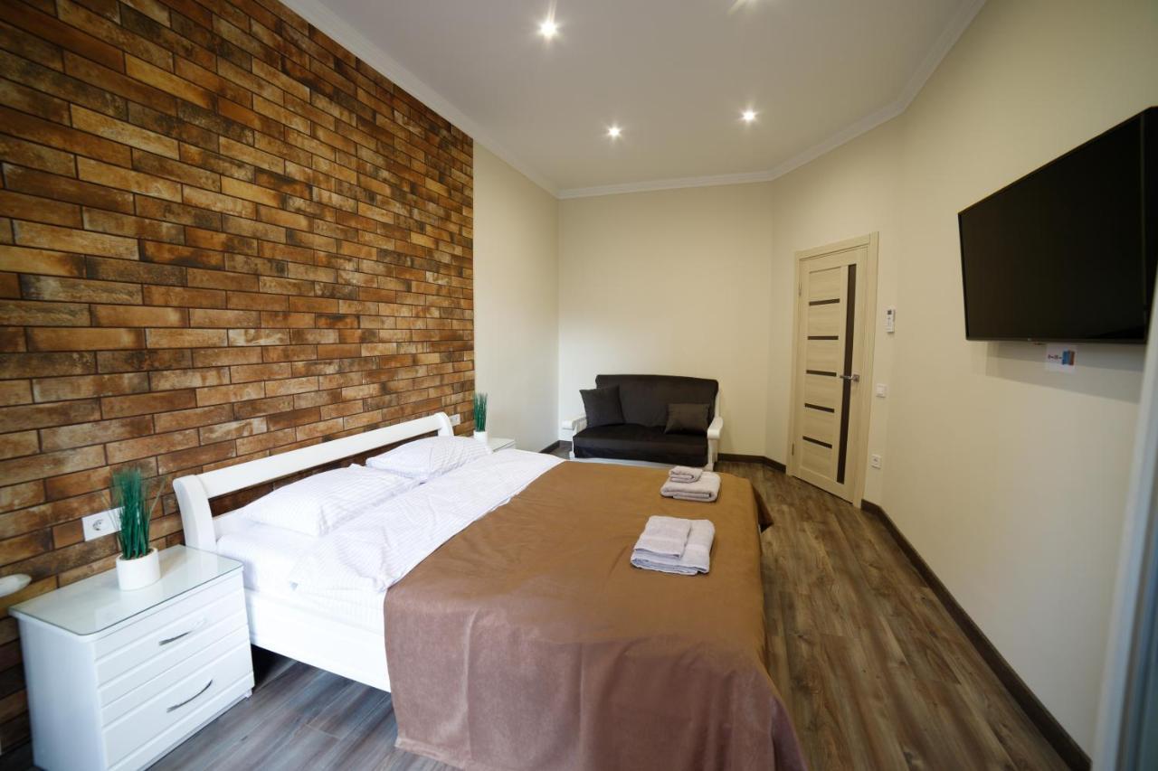 Lux Apartments Lviv Ngoại thất bức ảnh